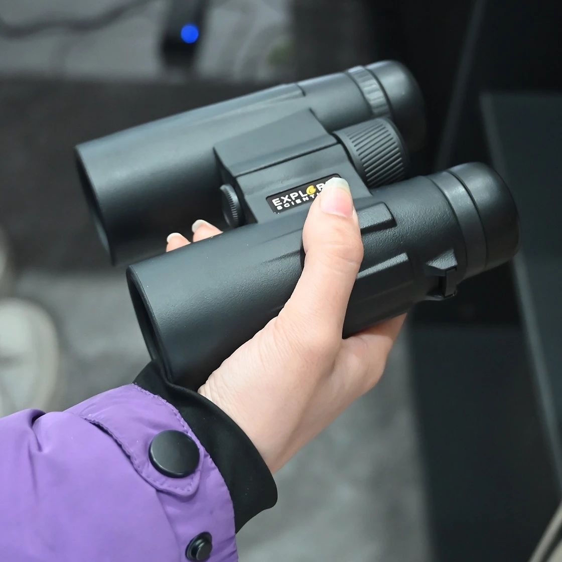 High Power 10x42 Binoculars Portable Outdoor Bird Watching product detail 5