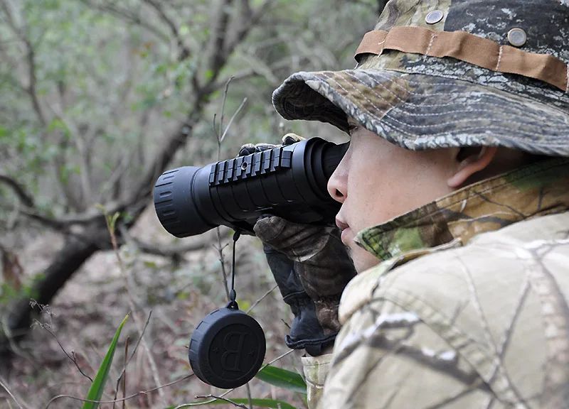 Outdoor Hunting Equipment Night Vision Scope Long Range product detail 4