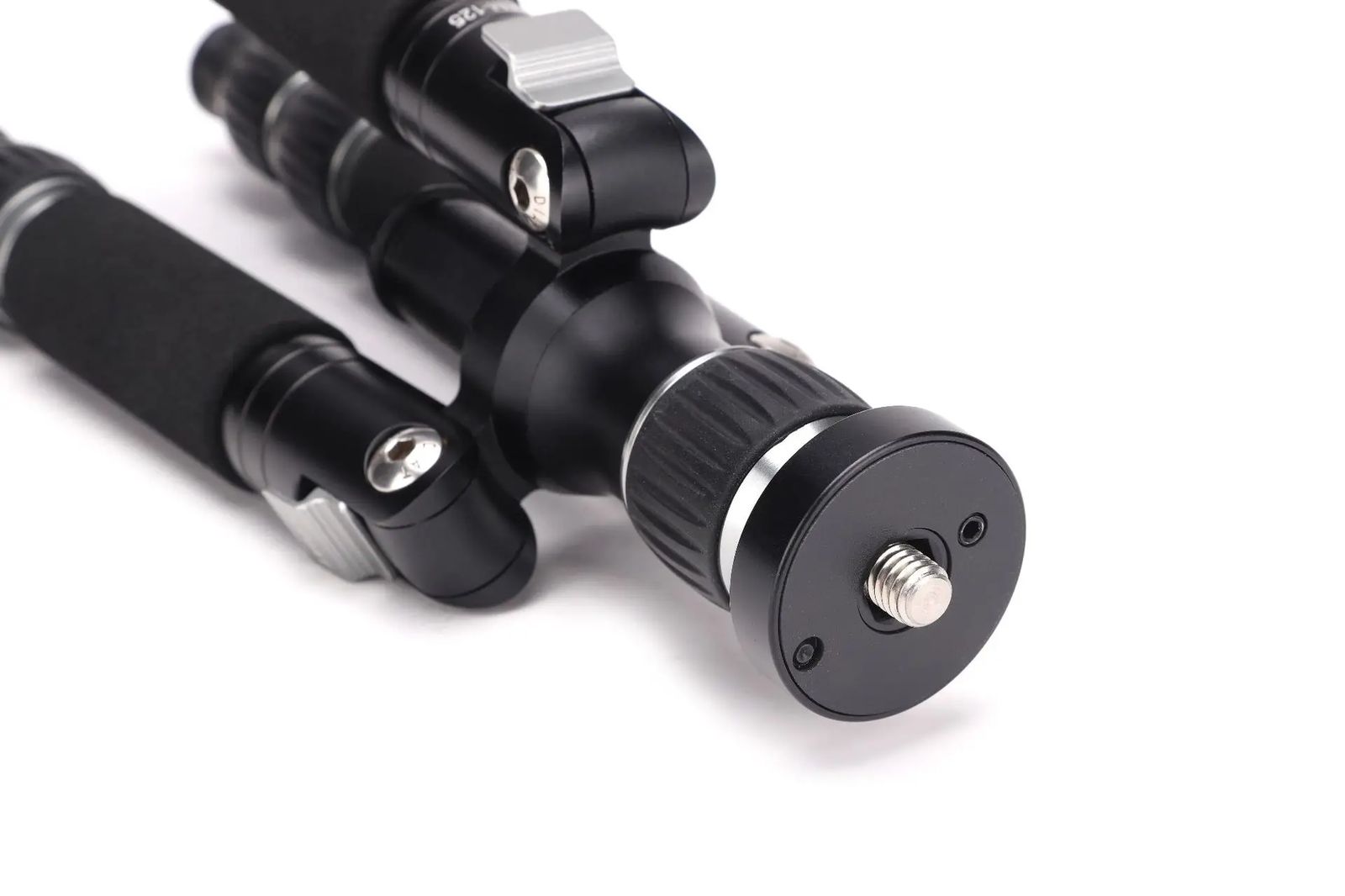 Load Capacity Stand Heavy Duty Carbon Fiber Tripod product detail 8